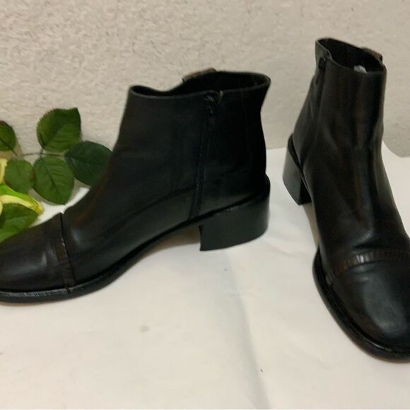Brighton Lonnie Black Leather Cap Toe Zip Up Block Heel Ankle Boots Women's 9 N - Picture 4 of 13